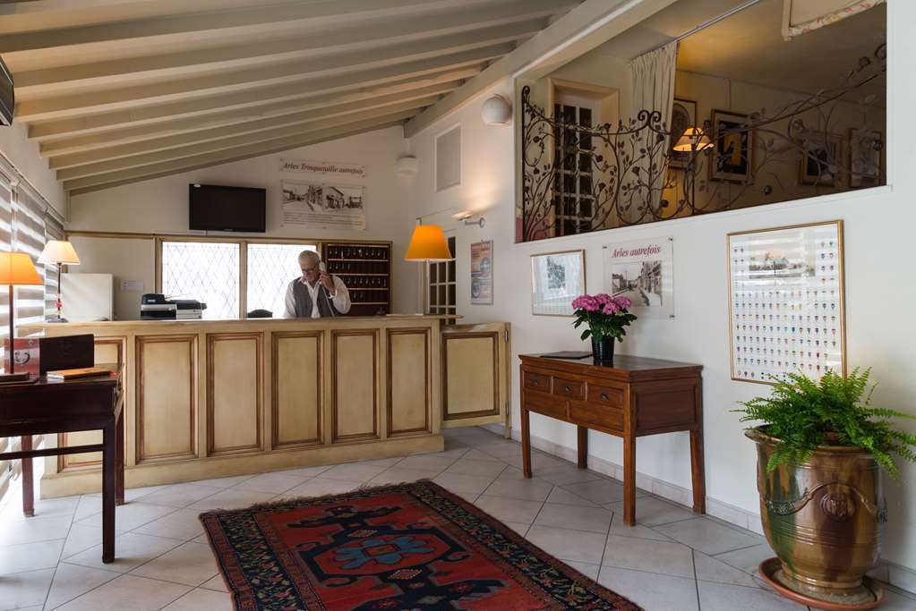 Hôtel Mireille Arles Interior foto